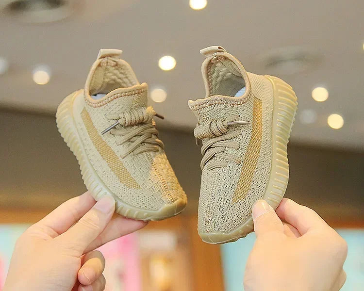 New Kids Fashion Sneakers Children's Sneakers Casual Shoes Breathable Soft Bottom Kids Boys Girls Students Running Tennis Shoes