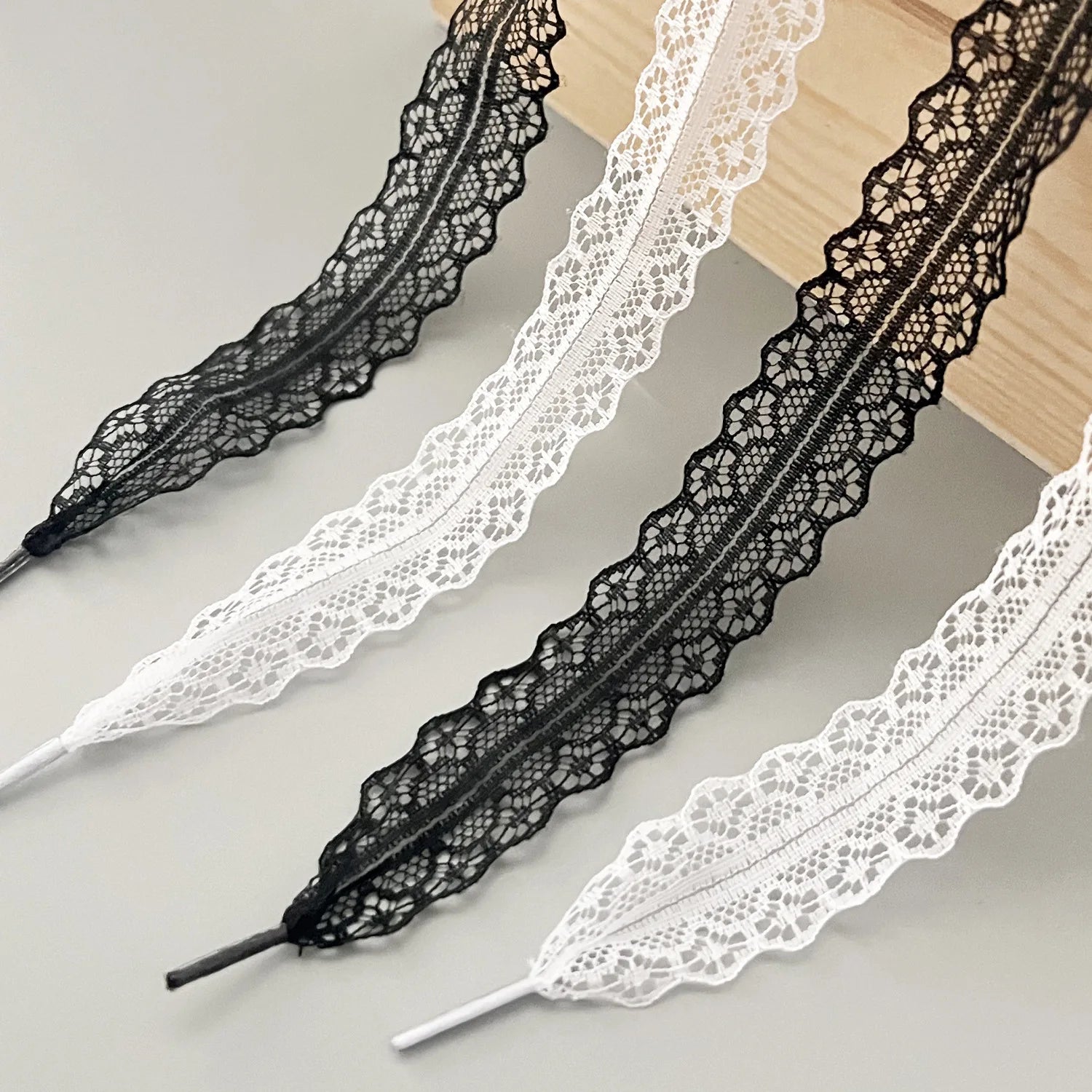 Hot Sale Lace Shoelaces for Women Casual Shoes 2.9CM Width Flat Shoelace for Sneakers Black White Shoe Laces Accessorices