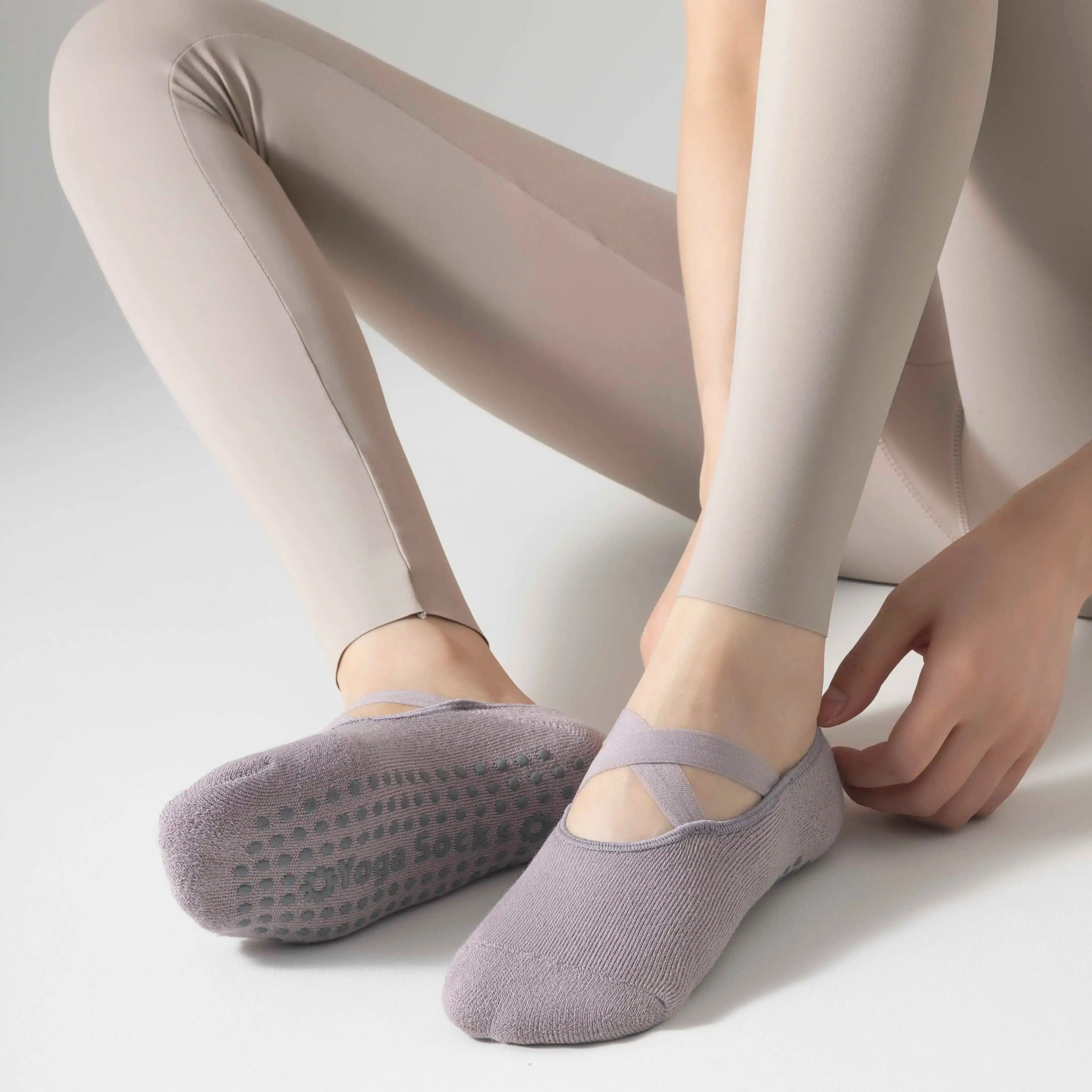 Yoga socks,  anti slip socks, Pilates women's indoor floor dance socks for beginners